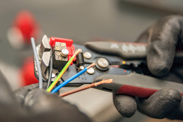 Best Commercial Electrician Services  in Gahanna, OH